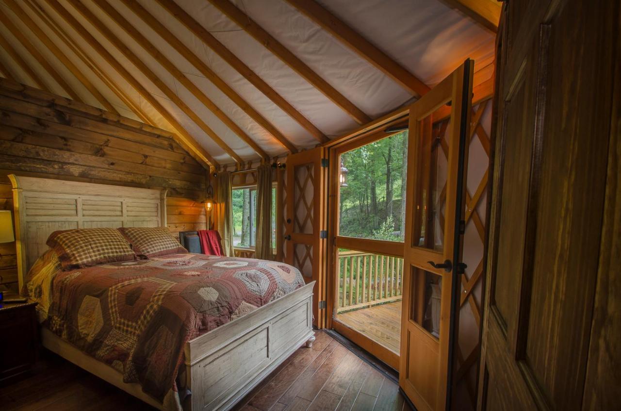 Spring Ridge Luxury Yurt - Creekside Glamping With Private Hot Tub Villa Topton Esterno foto